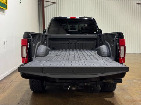 Used 2022 Ford F350 Lariat w/ Black Appearance Package image 58