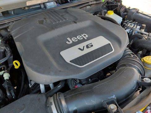 Used 2014 Jeep Wrangler Unlimited Sport w/ Quick Order Package 23S image 27