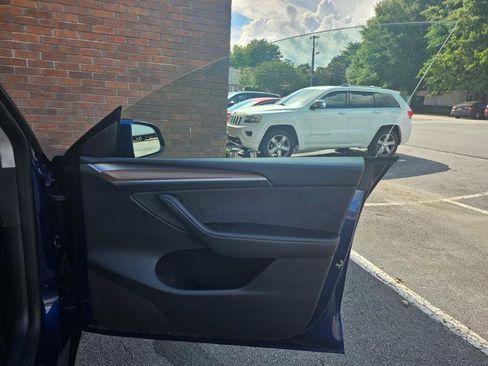 Used 2023 Tesla Model Y Long Range AWD/4WD image 61