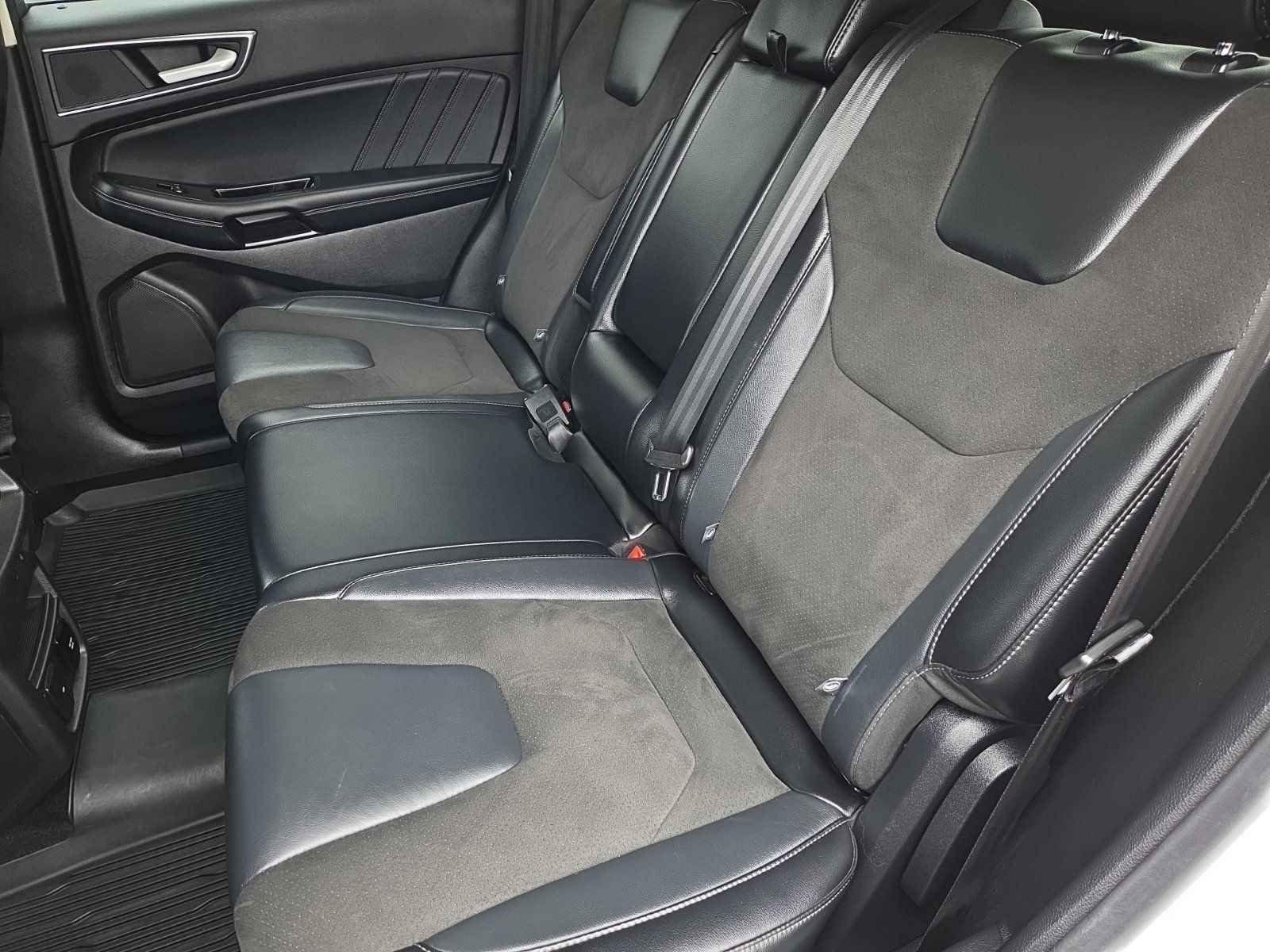 Used 2017 Ford Edge Sport w/ Equipment Group 401A AWD/4WD image 23