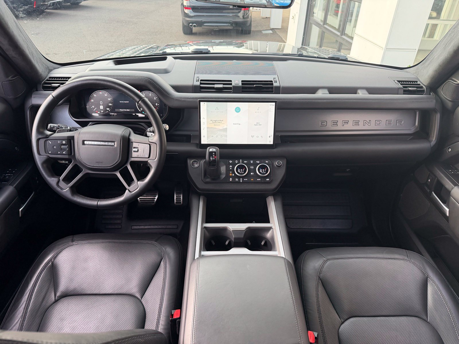 Used 2025 Land Rover Defender 110 V8 AWD/4WD image 5