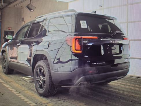 Used 2022 GMC Acadia AT4 w/ GMC Pro Grade Package image 4