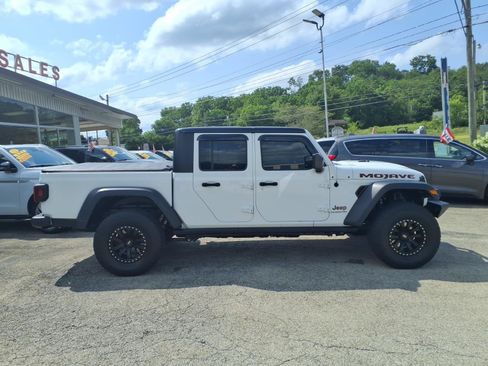 Used 2022 Jeep Gladiator Mojave w/ Trailer Tow Package AWD/4WD image 2