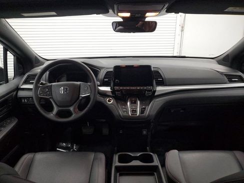 Certified 2024 Honda Odyssey Sport image 17