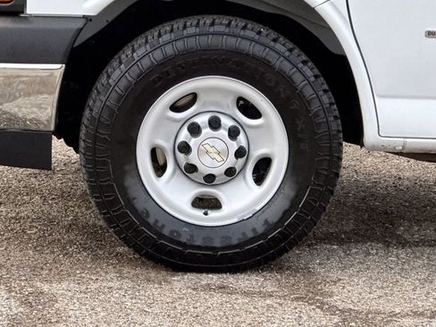 Used 2020 Chevrolet Express 3500 LS w/ Cold Climate Package image 34
