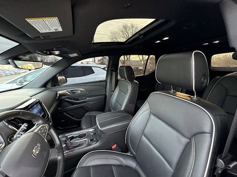 Used 2023 Chevrolet Traverse Premier w/ Redline Edition image 8