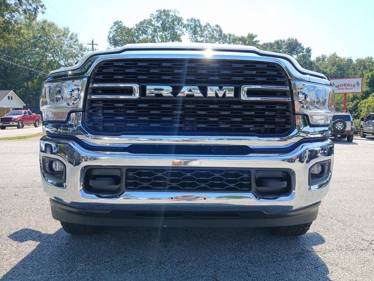 Used 2024 RAM 2500 Big Horn AWD/4WD image 3