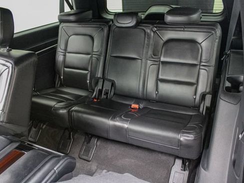 Used 2021 Lincoln Navigator L Reserve AWD/4WD image 22