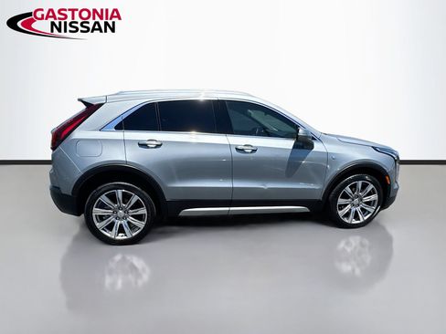 Used 2023 Cadillac XT4 Premium Luxury w/ Cold Weather Package FWD image 10