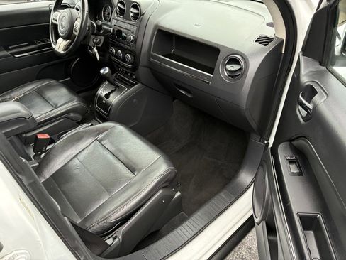 Used 2011 Jeep Compass Limited w/ Sun/Sound Group image 17