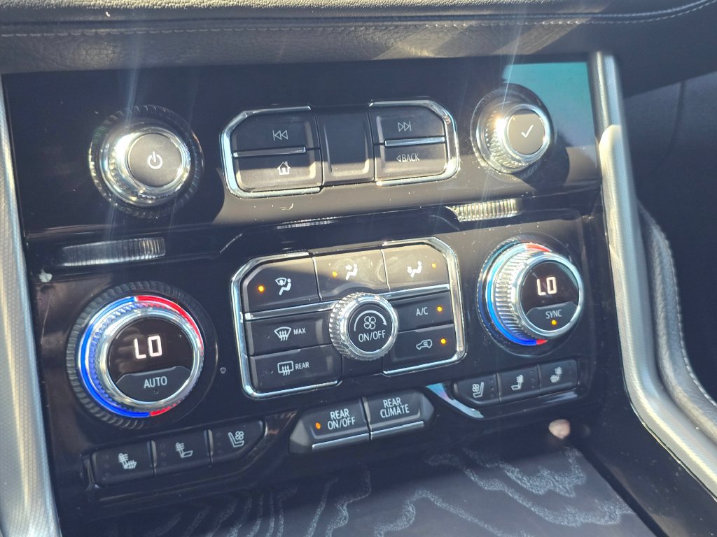 Used 2021 GMC Yukon XL Denali AWD/4WD image 29