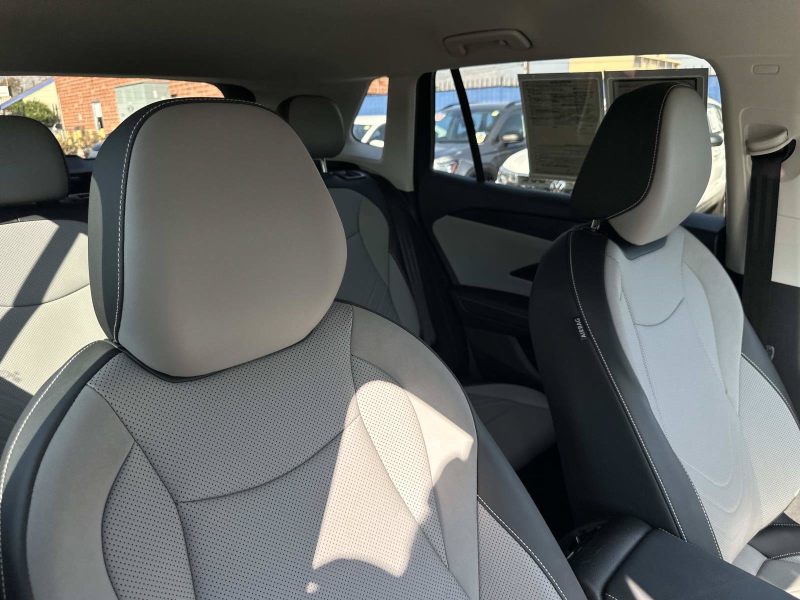 Certified 2026 Volkswagen Tiguan SE FWD image 29