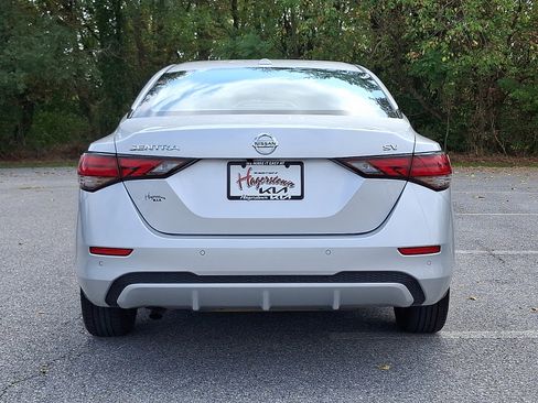 Used 2023 Nissan Sentra SV image 5