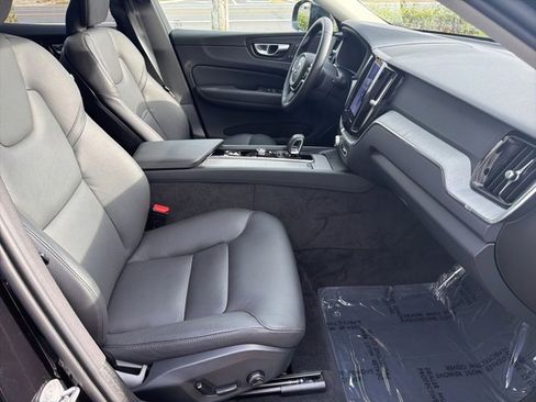 Certified 2025 Volvo XC60 B5 Plus image 16