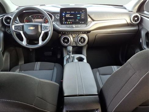 Used 2025 Chevrolet Blazer LT image 12