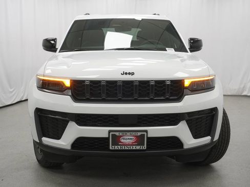 New 2026 Jeep Grand Cherokee Altitude AWD/4WD image 7