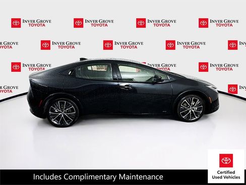 Certified 2025 Toyota Prius XLE image 5