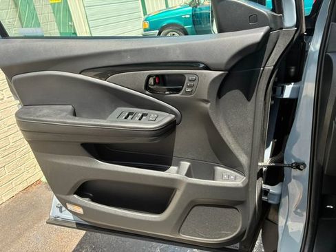 Used 2023 Honda Passport Elite image 15