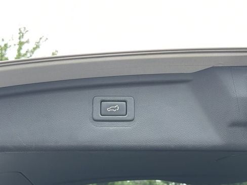 Used 2019 Subaru Outback 2.5i Limited w/ Popular Package #2 AWD/4WD image 14