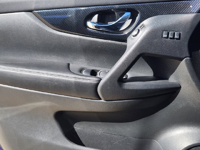 Used 2020 Nissan Rogue SL AWD/4WD image 25