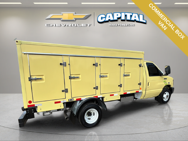Used 2022 Ford E-450 and Econoline 450 Super Duty RWD image 9