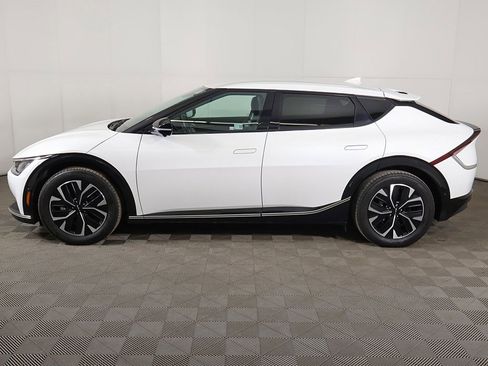 Certified 2023 Kia EV6 Wind w/ Wind Technology Package image 18