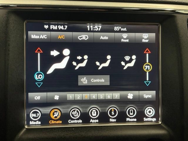 Used 2018 Jeep Grand Cherokee Altitude AWD/4WD image 23