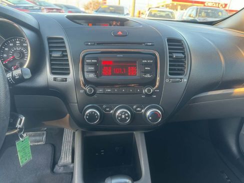 Used 2018 Kia Forte LX image 18