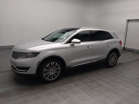 Used 2016 Lincoln MKX Reserve w/ Luxury Package FWD image 2
