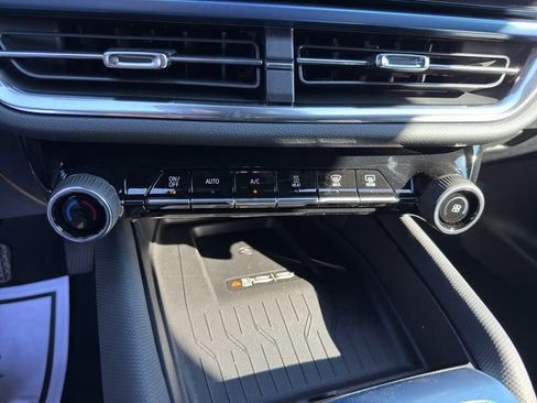 New 2026 Chevrolet Equinox EV LT image 16