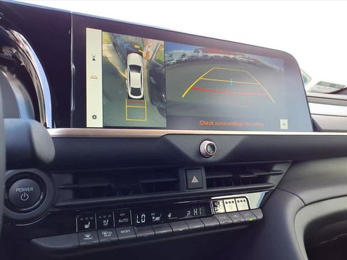 Used 2026 Toyota Crown Limited image 13