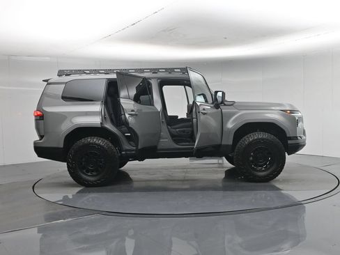 Used 2025 Lexus GX 550 AWD/4WD image 3