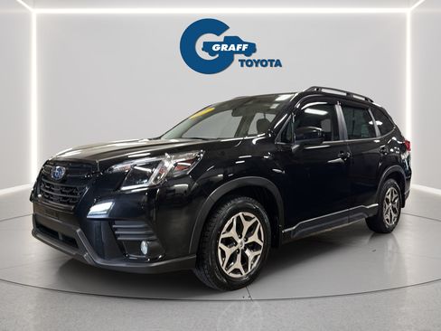 Used 2023 Subaru Forester Premium AWD/4WD image 2