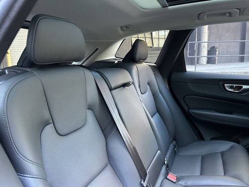 Certified 2025 Volvo XC60 B5 Plus image 20