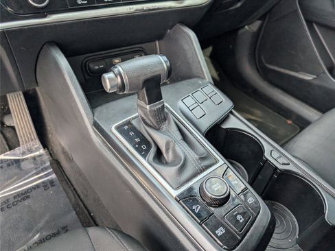 Used 2023 Kia Sportage LX image 18