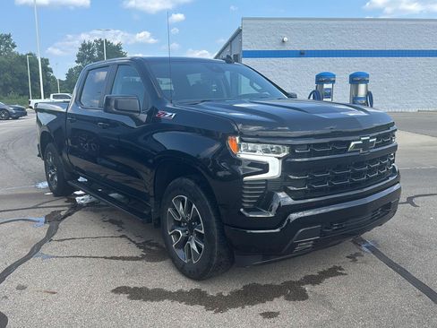 Used 2023 Chevrolet Silverado 1500 RST w/ Z71 Off-Road Package AWD/4WD image 7