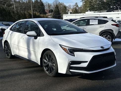 Used 2023 Toyota Corolla SE image 29