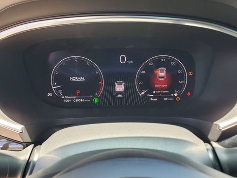 Used 2024 Acura MDX SH-AWD w/ Technology Package image 28