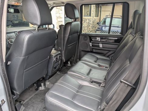 Used 2016 Land Rover LR4 HSE image 25
