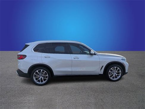 Used 2023 BMW X5 xDrive40i w/ Premium Package image 6