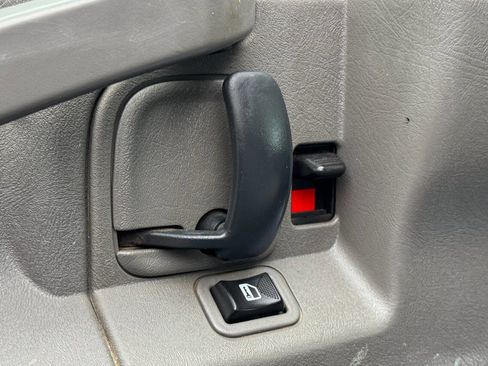 Used 2020 Chevrolet Express 2500 w/ Driver Convenience Package RWD image 23