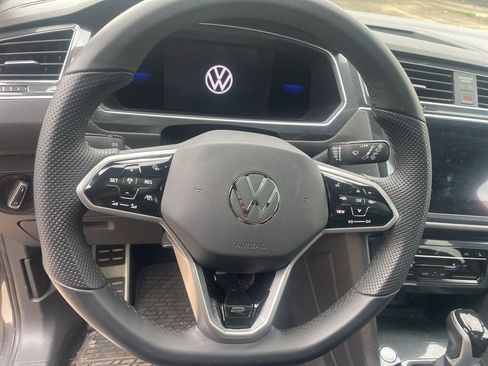 Used 2022 Volkswagen Tiguan SE R-Line AWD/4WD image 8