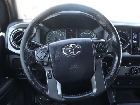 Used 2016 Toyota Tacoma TRD Off-Road w/ Towing Package RWD image 20
