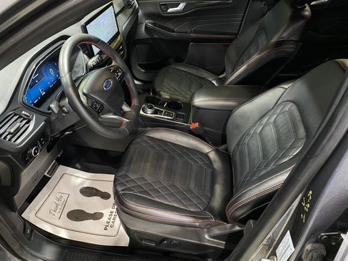 Used 2023 Ford Escape ST-Line Elite w/ Premium Technology Package AWD/4WD image 10