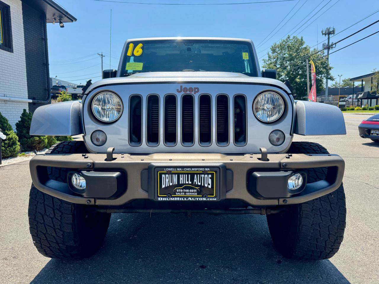 Used 2016 Jeep Wrangler Unlimited Sahara AWD/4WD image 11