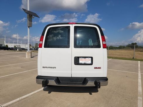 Used 2024 GMC Savana 2500 Work Van w/ Driver Convenience Package image 6