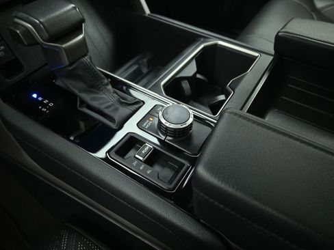 Used 2024 Toyota Tundra Limited image 19