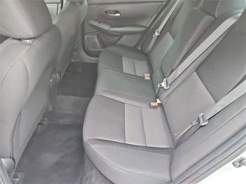 Used 2022 Nissan Sentra SV image 18