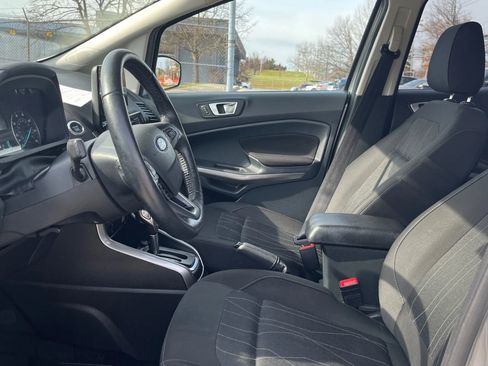 Used 2018 Ford EcoSport SE w/ SE Convenience Package image 9