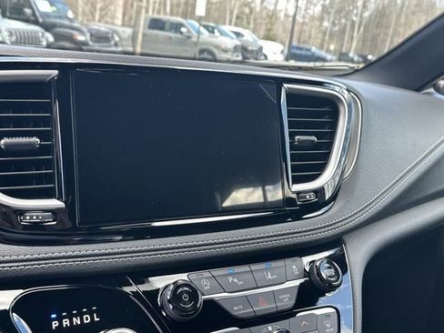 New 2026 Chrysler Pacifica Select image 25